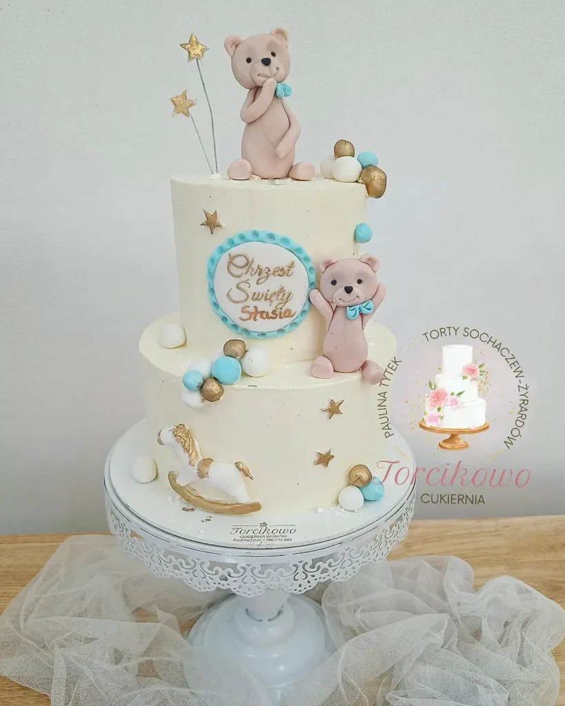 Uroczy tort na chrzest z motywem dziecięcym, stworzony przez Torcikowo u Pauliny